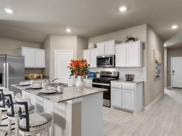 422  LUBBOCK Drive , Azle Texas 76020