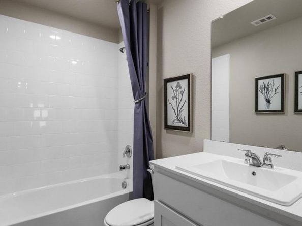 422  LUBBOCK Drive , Azle Texas 76020