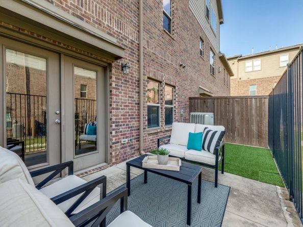 572  Hampshire Drive , Lewisville Texas 75067