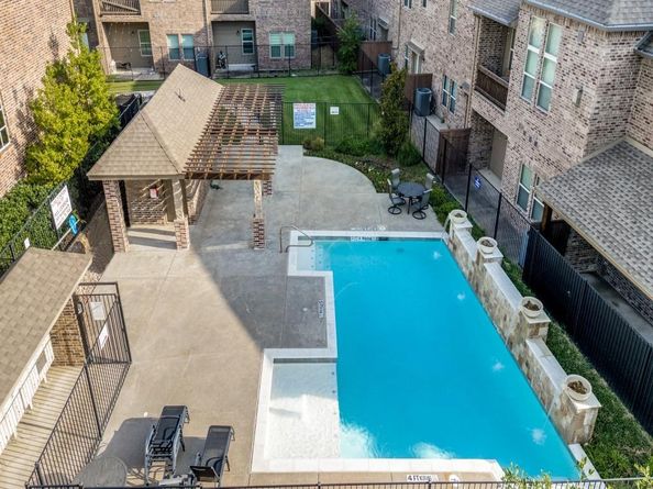 572  Hampshire Drive , Lewisville Texas 75067