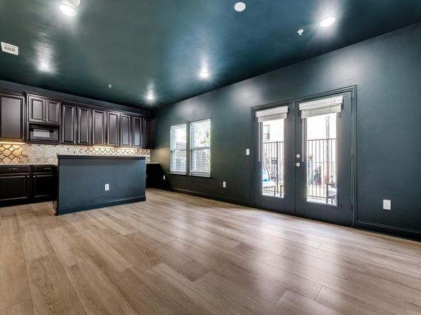 572  Hampshire Drive , Lewisville Texas 75067