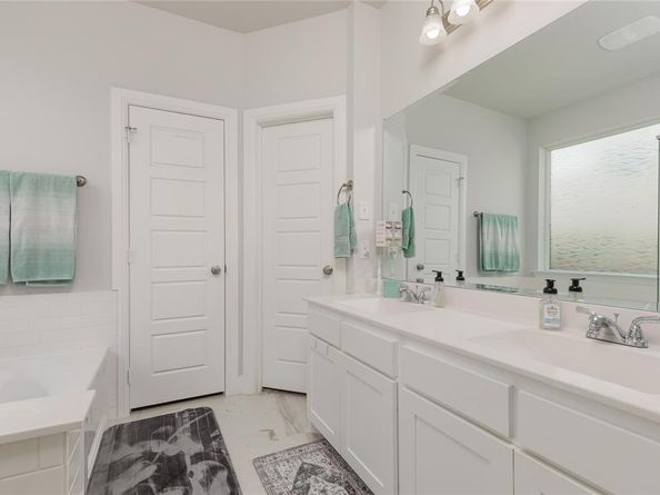 941  Nathanael Greene Court , Aubrey Texas 76227