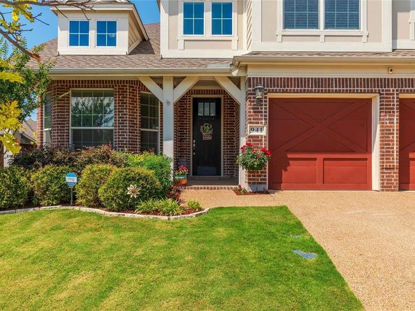 941  Nathanael Greene Court , Aubrey Texas 76227