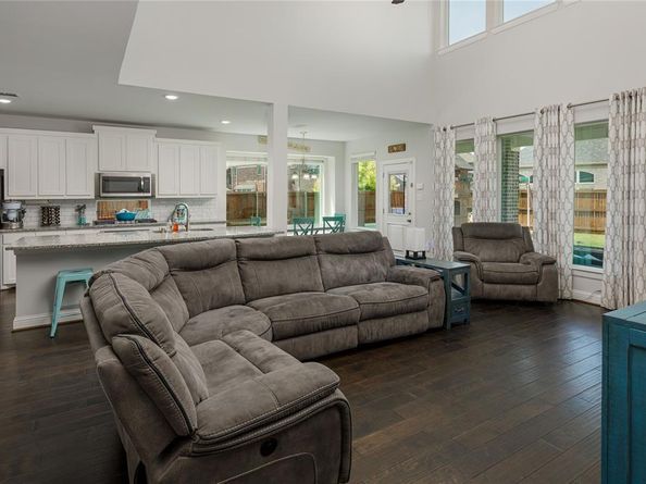 941  Nathanael Greene Court , Aubrey Texas 76227