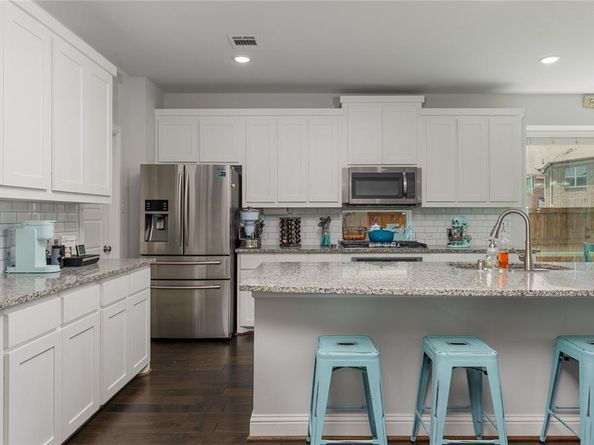 941  Nathanael Greene Court , Aubrey Texas 76227
