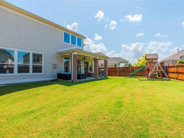 941  Nathanael Greene Court , Aubrey Texas 76227