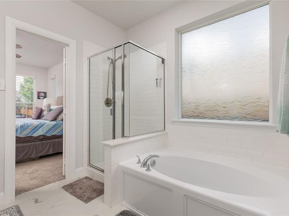 941  Nathanael Greene Court , Aubrey Texas 76227