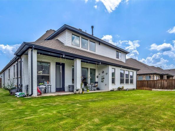2806  Garrett Drive , Highland Village Texas 75077