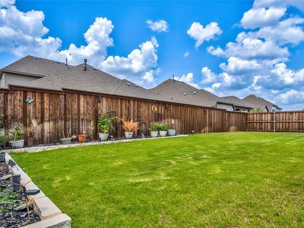2806  Garrett Drive , Highland Village Texas 75077