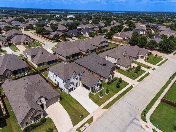 2806  Garrett Drive , Highland Village Texas 75077
