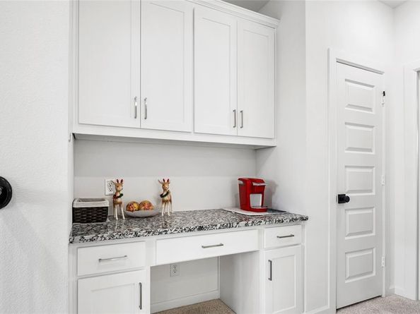 2806  Garrett Drive , Highland Village Texas 75077