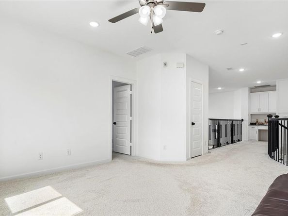 2806  Garrett Drive , Highland Village Texas 75077