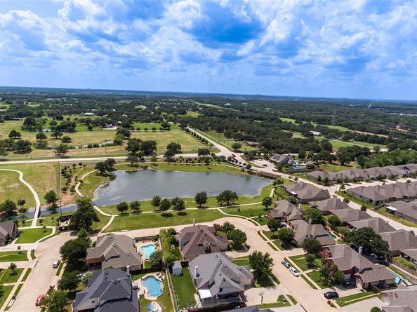 2806  Garrett Drive , Highland Village Texas 75077