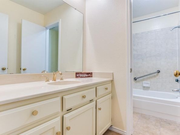 2218  Overview Lane , Garland Texas 75044