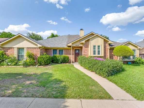 2218  Overview Lane , Garland Texas 75044