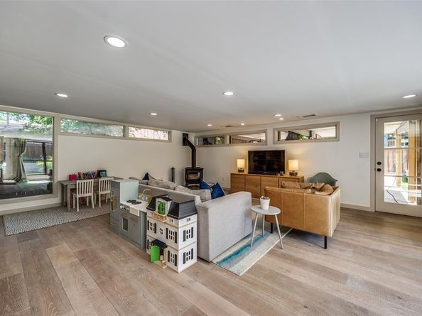10909  Fernald Avenue , Dallas Texas 75218