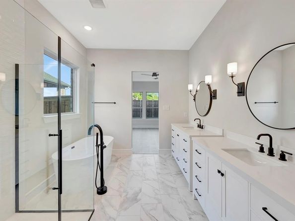 5675  Taylor Trail , Arlington Texas 76017