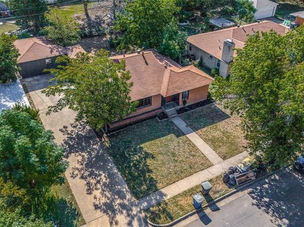 2622  Wynnewood Drive , Dallas Texas 75224