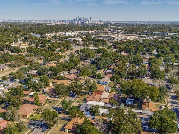 2622  Wynnewood Drive , Dallas Texas 75224