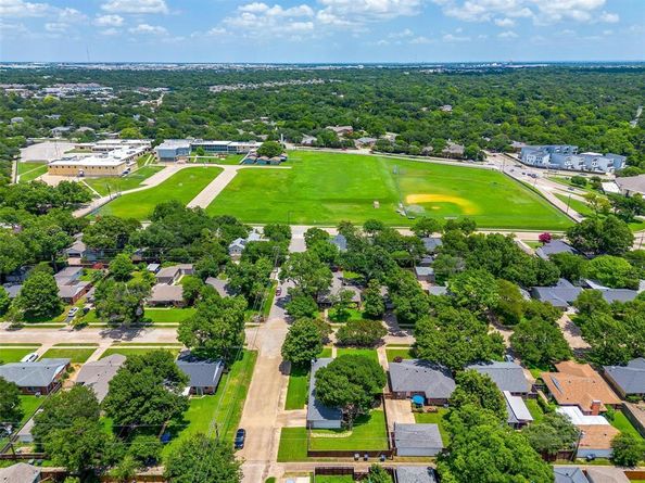 603  Bondstone Drive , Dallas Texas 75218