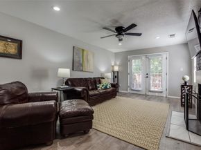 2717  El Tivoli Drive , Dallas Texas 75211