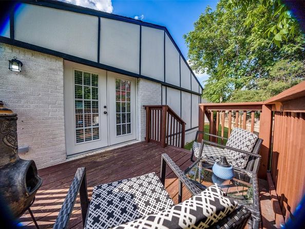 2717  El Tivoli Drive , Dallas Texas 75211
