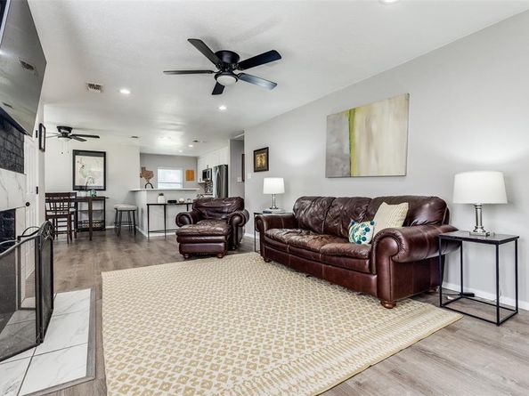 2717  El Tivoli Drive , Dallas Texas 75211