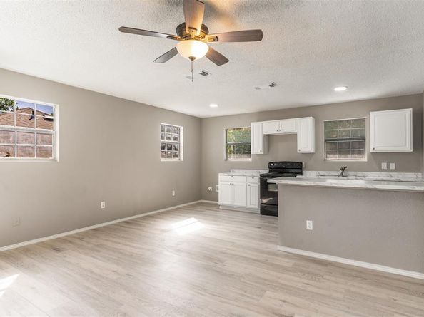 2514  Kirkley Street , Dallas Texas 75241
