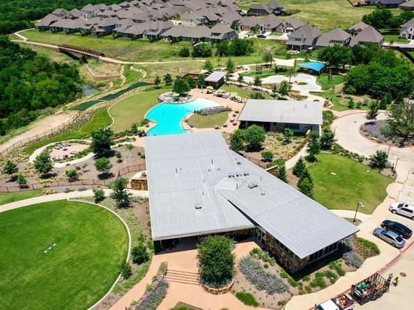 10874  Smoky Oak Trail , Flower Mound Texas 76226