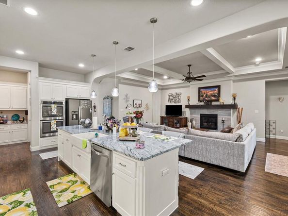 10874  Smoky Oak Trail , Flower Mound Texas 76226