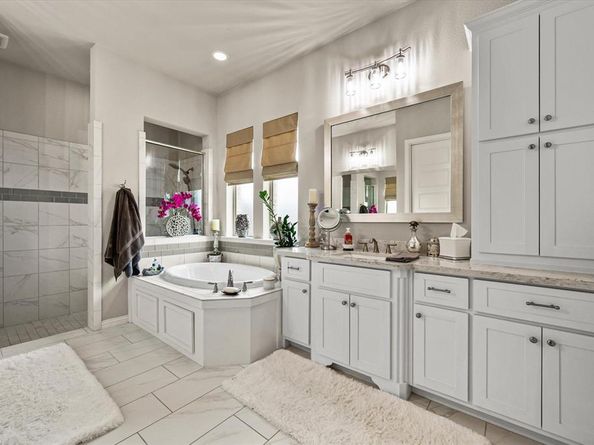 10874  Smoky Oak Trail , Flower Mound Texas 76226