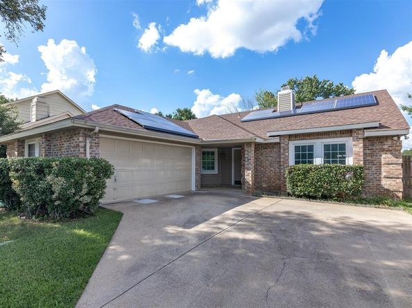 4321  Pepperbush  , Fort Worth Texas 76137