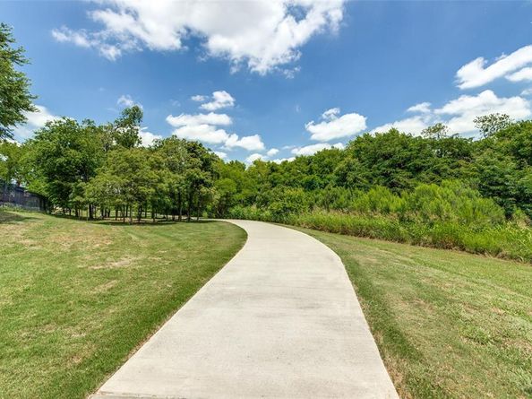 1097  Oakbrook Street , Prosper Texas 75078