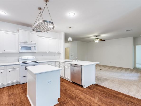 1097  Oakbrook Street , Prosper Texas 75078