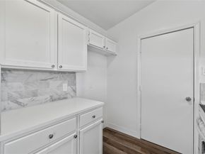 5326  Creek Valley Drive , Arlington Texas 76018