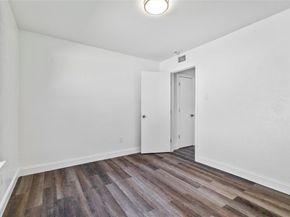 5326  Creek Valley Drive , Arlington Texas 76018