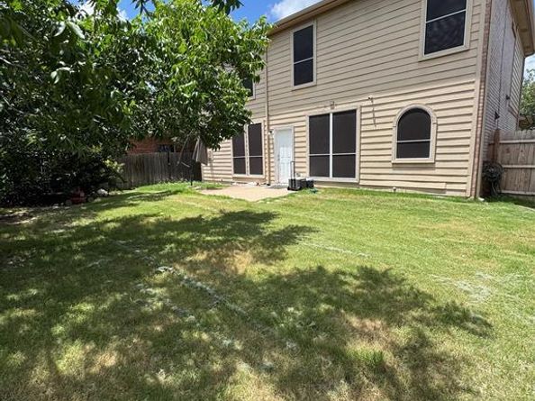 2100  Leandra Lane , Fort Worth Texas 76131