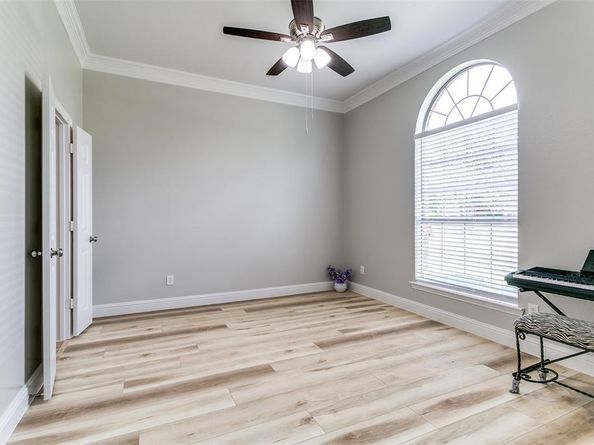 412  Red Castle Drive , Lewisville Texas 75056