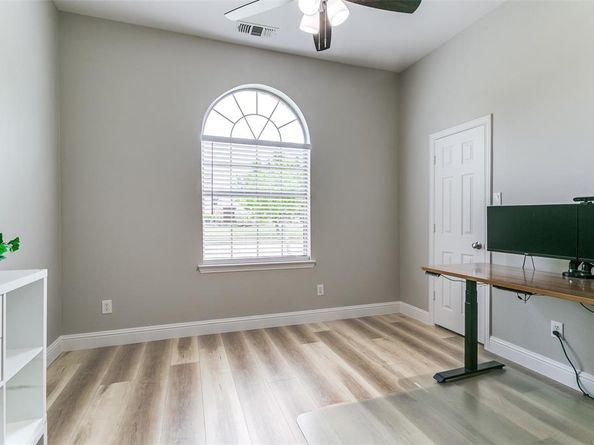 412  Red Castle Drive , Lewisville Texas 75056