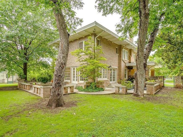 1945  Chatburn Court , Fort Worth Texas 76110
