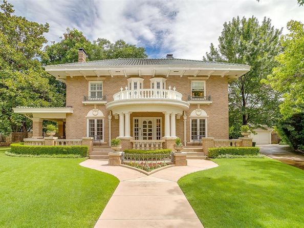 1945  Chatburn Court , Fort Worth Texas 76110