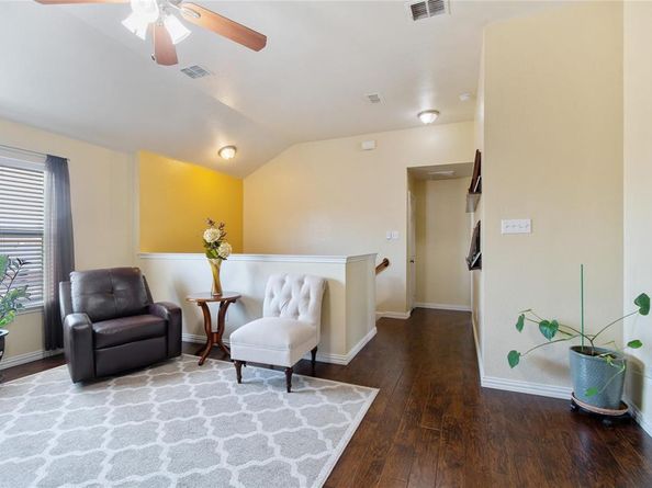 1003  Stonebrook Drive , Grand Prairie Texas 75052
