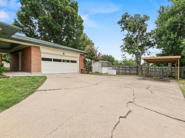 1508  Ross Avenue , Carrollton Texas 75006