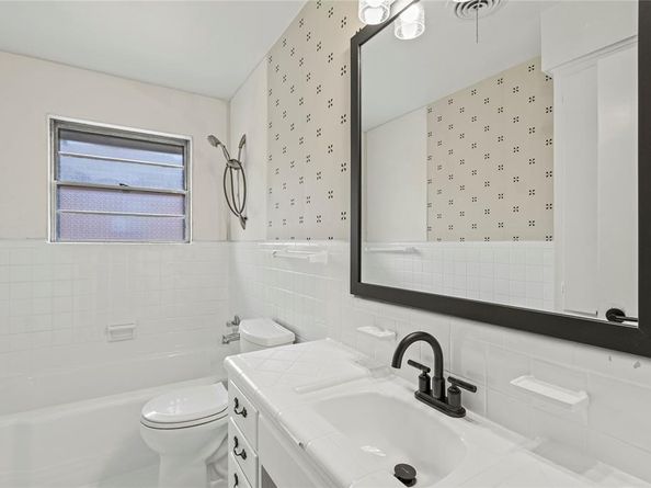 1508  Ross Avenue , Carrollton Texas 75006