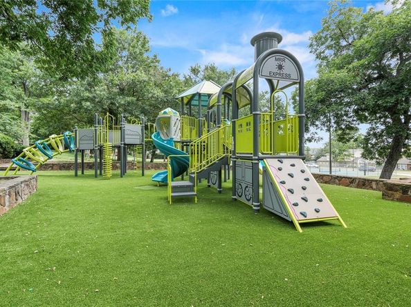 1508  Ross Avenue , Carrollton Texas 75006