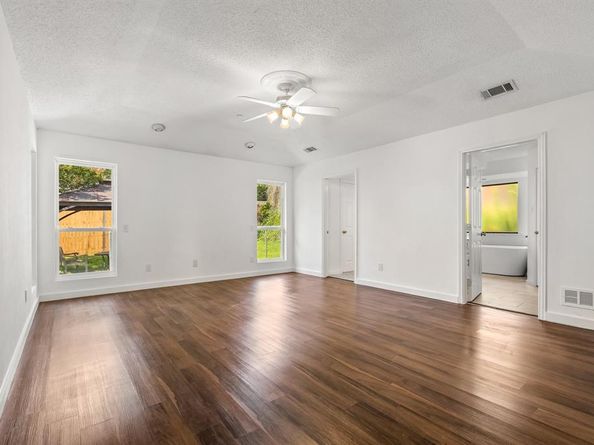 3005  Club Hill Drive , Garland Texas 75043