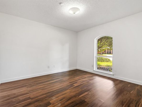 3005  Club Hill Drive , Garland Texas 75043