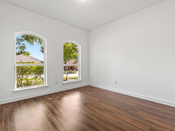 3005  Club Hill Drive , Garland Texas 75043
