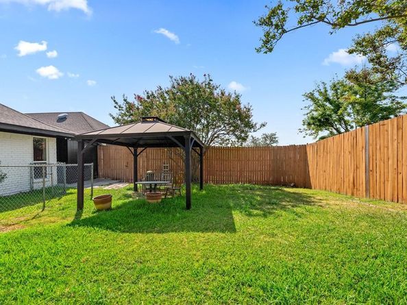 3005  Club Hill Drive , Garland Texas 75043
