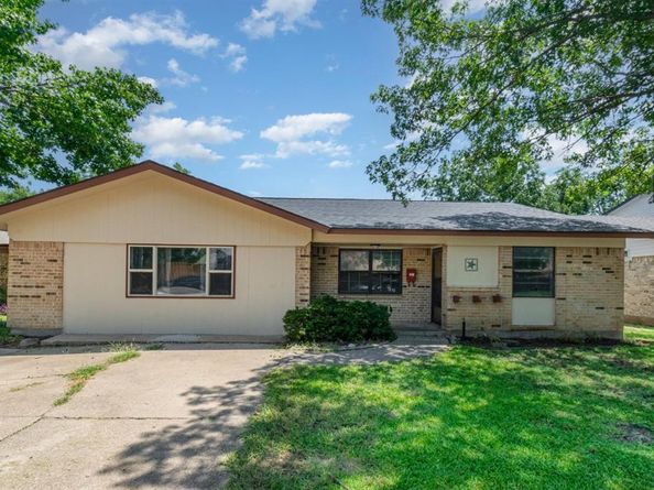 2026  Mars Drive , Garland Texas 75040